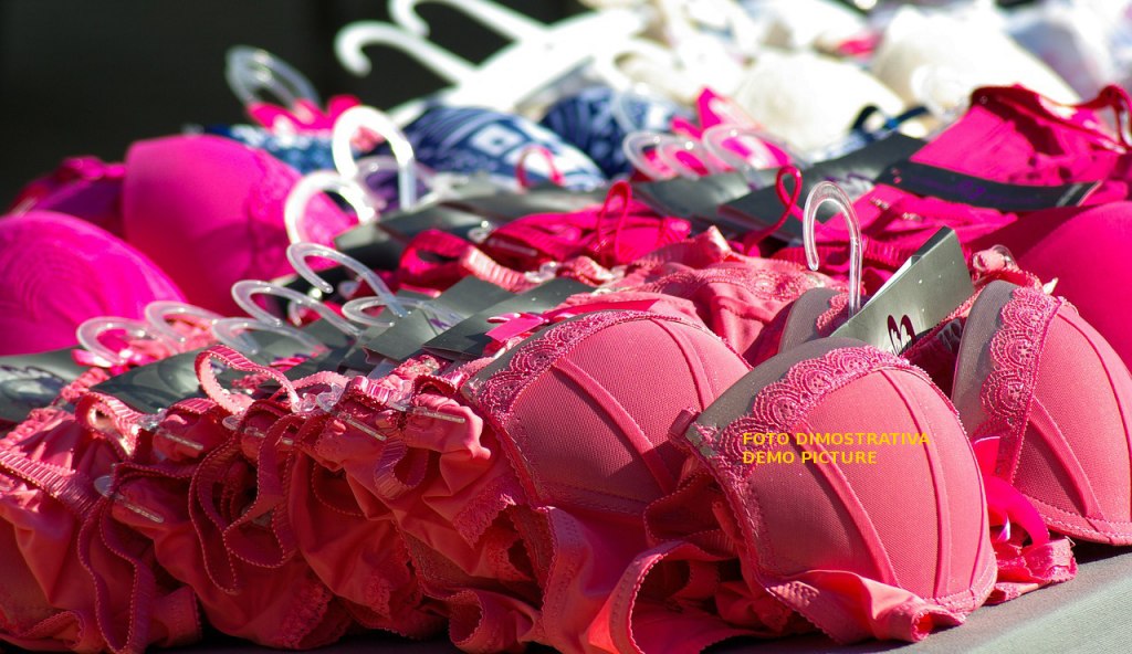 Women's underwear - Bank. 16/2019 - Perugia L.C. - Sale 6