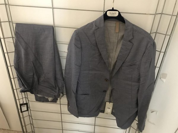 Various clothing - Bank. 51/2017 - Piacenza Law Court - Sale 8