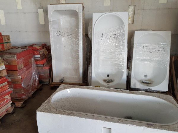 Mobiliario de oficina y Almacén de materiales de construcción y sanitarios - Fall. 1/2016 - Trib. de Bari - Venta 8