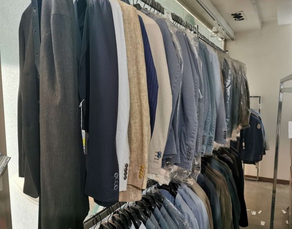 Abbigliamento e calzature - Fall. 6/2019 - Trib. di Avellino - Vendita 2