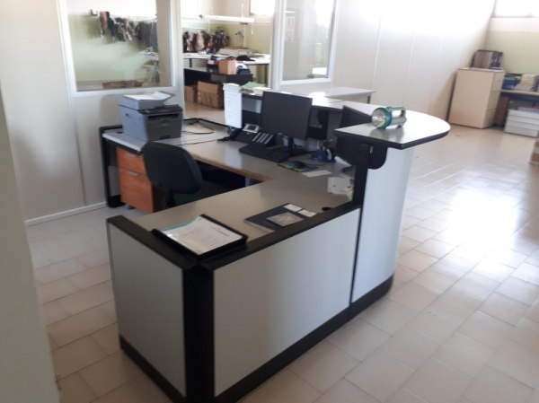 Office furniture and equipment - Bank. 64/2019 - Padua L.C. - Sale 9