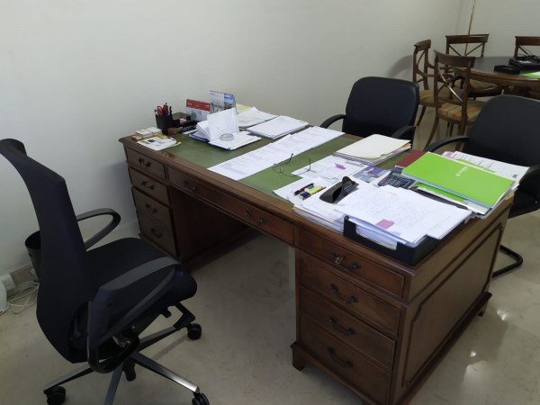 Office furniture and equipment - Bank n. 0000005/2017-C - Pontevedra Law Court n° 1