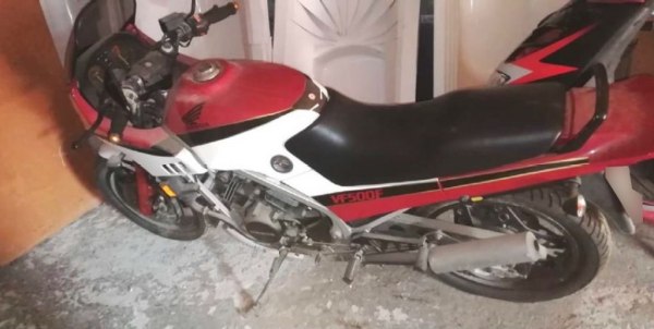 Building and plumbing materials - Honda VF 500F and Alfa Romeo 166 - Bank. 37/2019 - Avellino L.C. - Sale 4