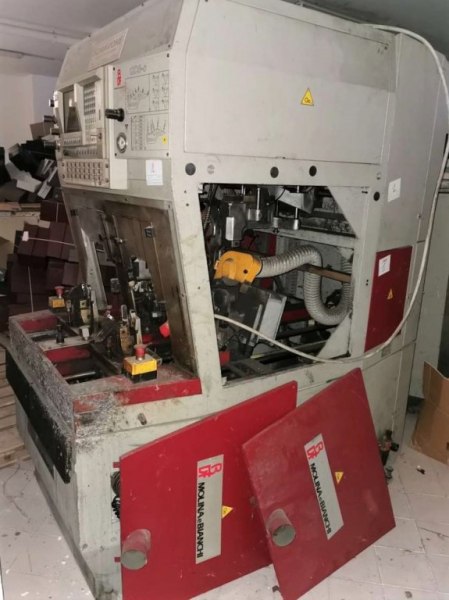 Utilaje pentru fabrica de încălțăminte - Materiale și echipamente - Nissan Vanette - Faliment 51/2019 - Tribunalul Napoli Nord -