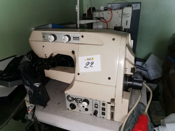 Utilaje pentru fabrica de încălțăminte - Materiale și echipamente - Nissan Vanette - Faliment 51/2019 - Tribunalul Napoli Nord -