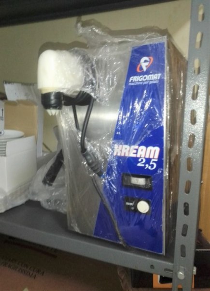 Ice cream machine - Showcase - Mob. Ex. n. 1789/2020 - Catania Law Court - Sale 3