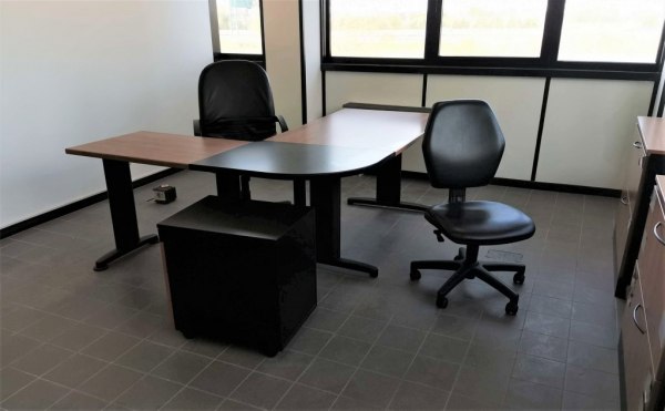 Office furniture and equipment - Bank. 32/2020 - Civitavecchia Law Court - Sale 3 