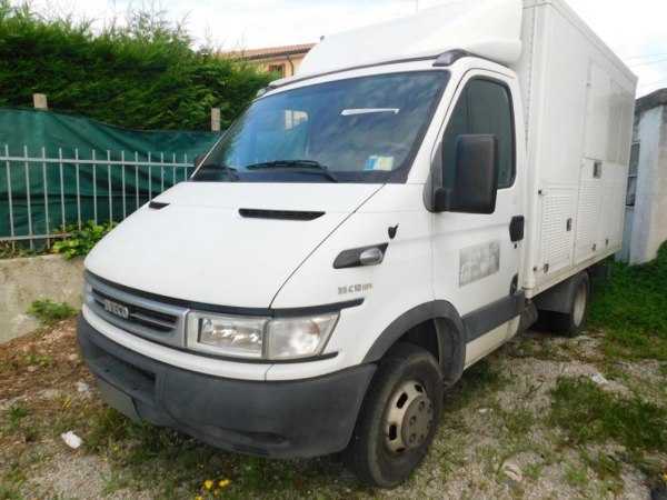 IVECO truck for laboratory use - Bank. 41/2020 - Vicenza L. C.-Sale 3