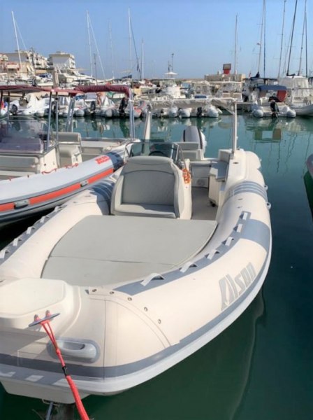 Dinghy and Furniture and Office Equipment-Bank-18/2020-Trib.di Trani