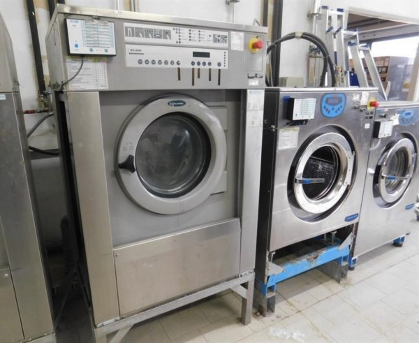 Industrial Laundry - Machinery and equipment - Bank. 25/2020 - Rovigo L.C. - Sale 3