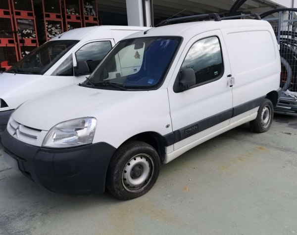 FIAT and Citroen vans - Spare parts and workshop equipment - Bank. 4/2021 - Pescara Law Court - Sale 3