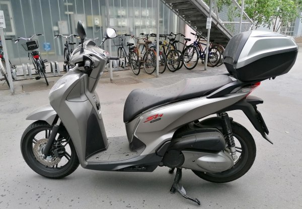 Honda SH300i Scooter - Bank. 456/2020 - Milan L.C. 