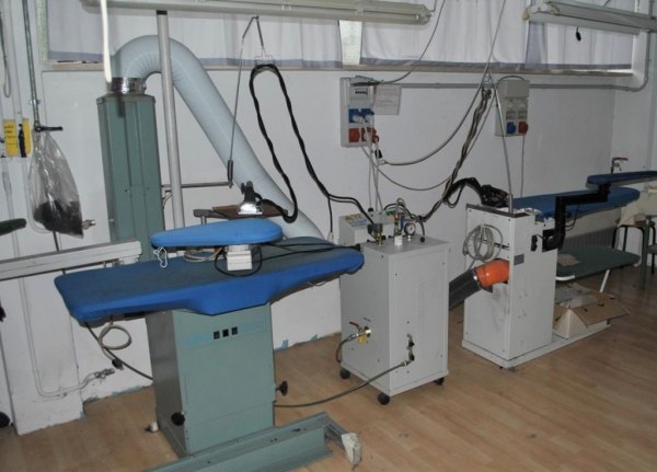 Clothing production - Machinery and equipment - Bank. 197/2019 - Vicenza L. C. - Sale 2