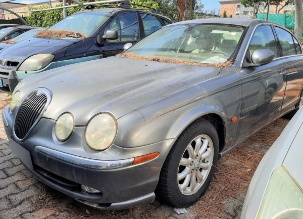 Jaguar S-Type - Quadricycle META SPORT and Spare Parts - Bank. 46/2021 - Florence Law Court - Sale 3
