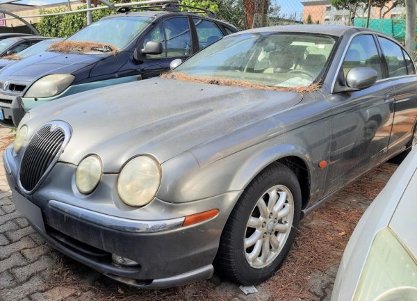 Jaguar S-Type - Quadriciclo META SPORT e ricambi - Fall. 46/2021 - Trib di Firenze - Vendita 3