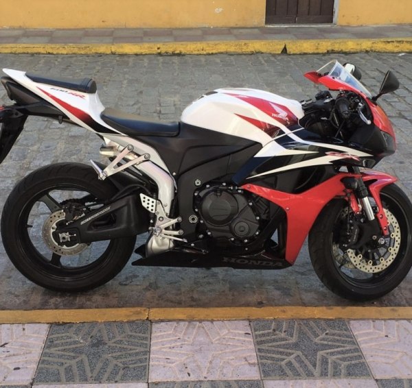 Motocicletas Honda PC 40 y JC 28 - Juzgado de Justicia de Sevilla - Concursal n. 163/2021 - Venta 2