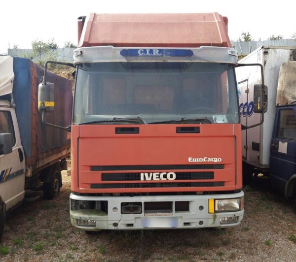 Trucks and vans - IVECO, Renault, MAN and Nissan - Private Sale