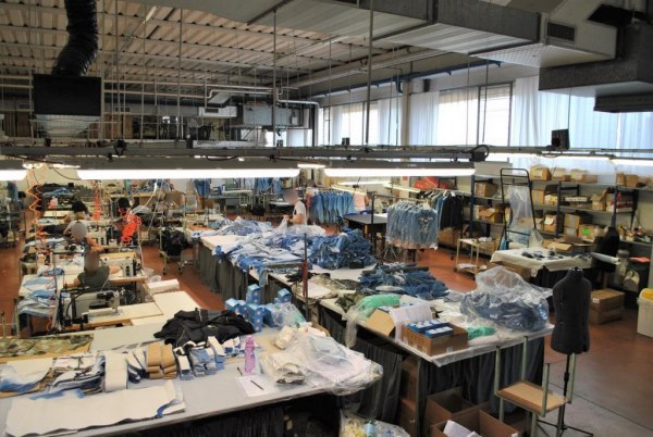 Produzione online di abbigliamento