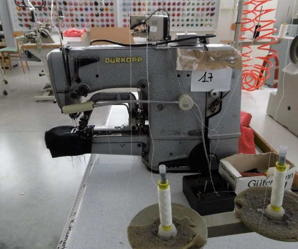 Clothing production - Machinery and equipment - Bank. 41/2020 - Ancona Law Court-Sale 9