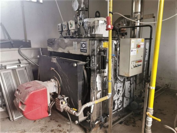 Dairy equipment - Vehicles and office furniture - Bank. 35/2019 - Avellino L.C.-Sale-3