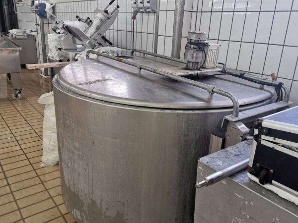 Dairy equipment - Vehicles and office furniture - Bank. 35/2019 - Avellino L.C.-Sale - 7