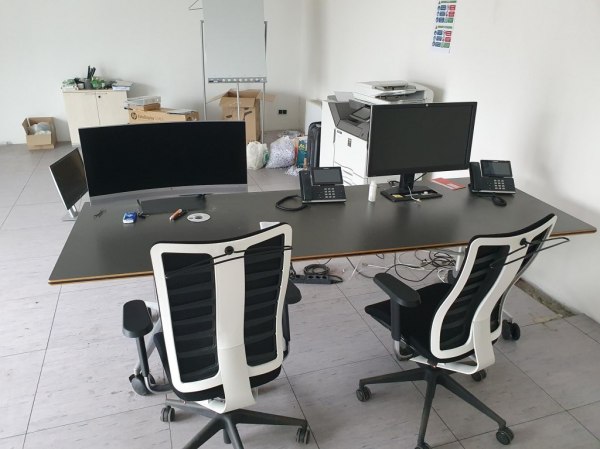 Office furniture and equipment -  Bank. 1/2021 - Bolzano L.C.