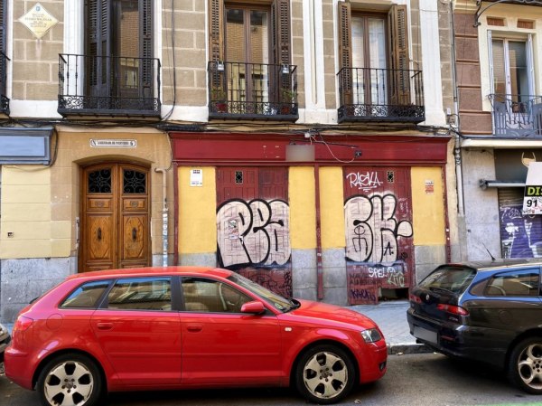 Local comercial y vivienda en Madrid - Juzgado de lo Mercantil N°5 de Madrid