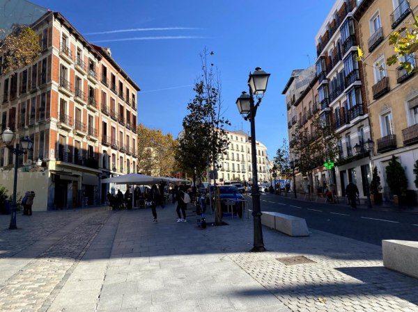 Local comercial y vivienda en Madrid - Juzgado de lo Mercantil N°5 de Madrid