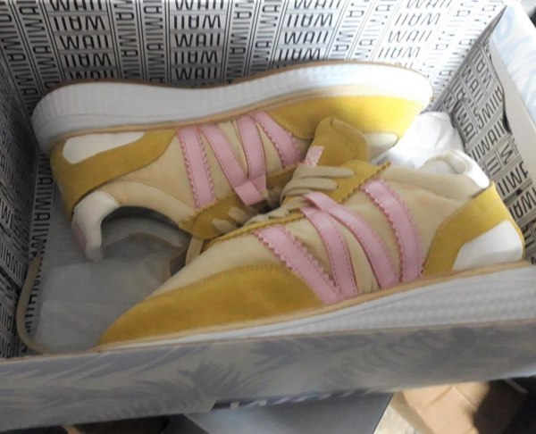 Clothing and Footwear-Mob. Ex. n. 1043/2018 - Cassino Law Court - Sale 3