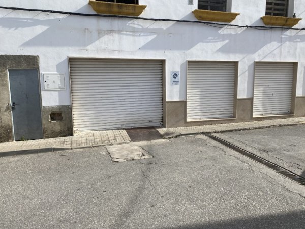 Locales comerciales y almacén en Puerto Serrano - Cádiz - Juzgado de lo Mercantil 1 de Cadiz