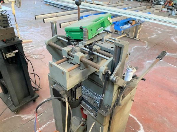 Metalworking workshop - Machinery and vehicles - Bank. 19/2021 - Siracusa L.C. - Sale 9