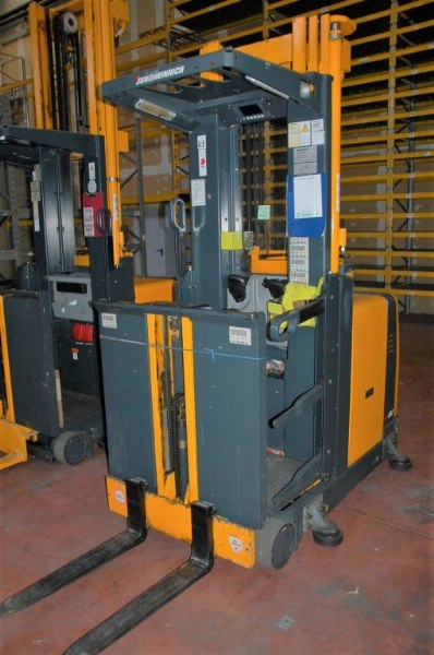 Pallet Truck - Machinery and Equipment - Cred. Agr.30/2017 - Perugia Law Court - Sale 3
