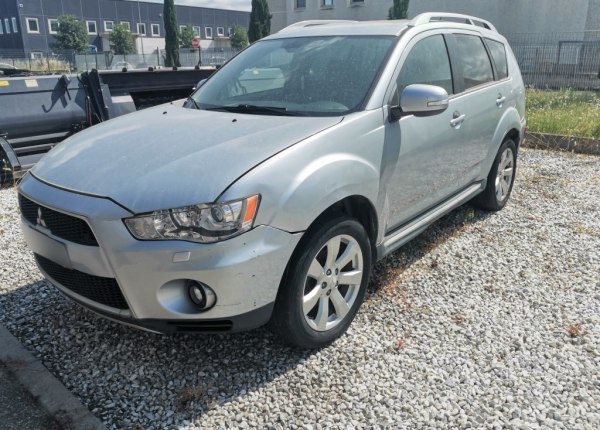Mitsubishi Outlander - Capital Goods from Leasing - Intrum Italy S.p.A. - Sale 2