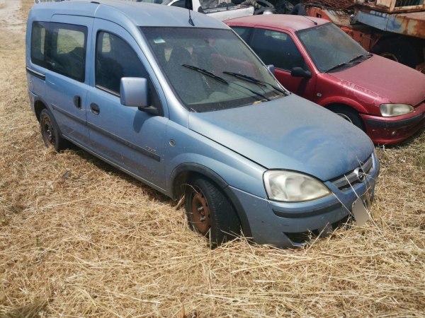 Opel Combo - Capital Goods from Leasing - Intrum Italy S.p.A. - Sale 3