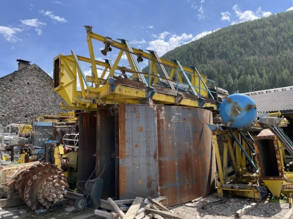 Costruzione gallerie - Impianti e attrezzature - Conc. pieno con continuità aziendale n. 6/2017 - Trib. di Bolzano - Vendita 2