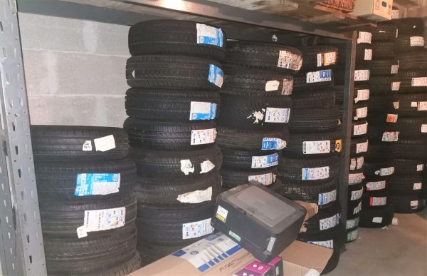 Tires for Cars - Bank. 8/2022 - Terni L.C.- Sale 2