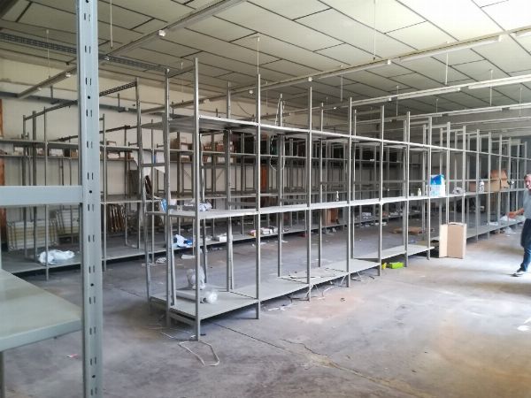 Shelving and shop equipment - Bank. 5/2020 - Agrigento L.C - Sale 8