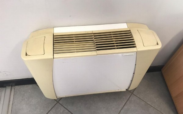 Lamps and Air Conditioners - Bank. 9/2021 - Avellino L.C. - Sale 3