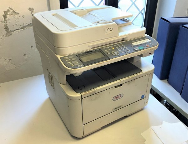 Office furniture and equipment - Bank. 239/2021 - Torino Law Court - Sale 6