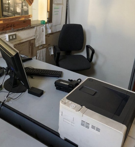 Office furniture and equipment - Bank. 239/2021 - Torino Law Court - Sale 6