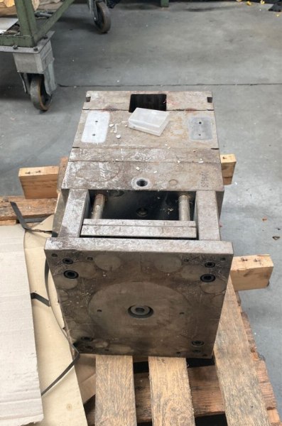 Packaging Molds - Bank 88/2022 Firenze Law Court - Sale 4