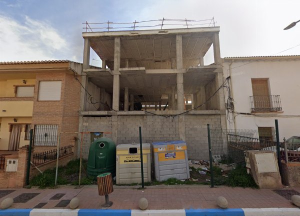 Suelo urbanizable en Alhaurin el Grande y Edificio en construcción en Cogollos de la Vega - Juzgado de lo Mercantil N°2 Malaga