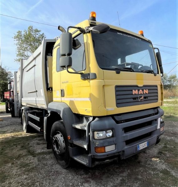 Waste disposal - Road maintenance and - Cars - Bank. 60/2020 - Venezia L.C - Sale 4