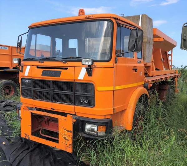 IVECO compactor and salt spreader trucks - Bank. 60/2020 - Venezia L.C - Sale 6