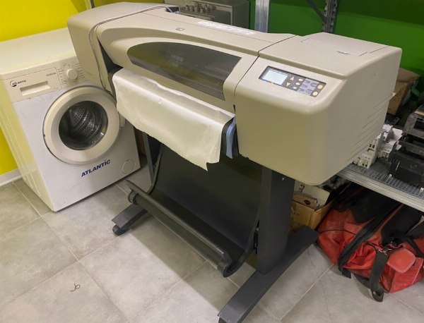 Office furniture and equipment - Materials for electrical installations - Bank.10/2021 - Siracusa L.C. - Sale 4