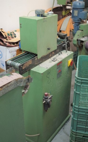 Machinery and Equipment - Molding and Processing of Soles - Bankruptcy 22/2019 - Fermo L C - Sale 5