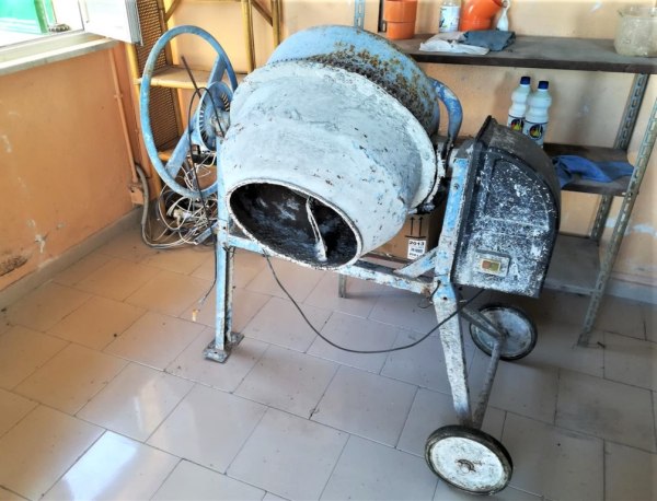 Mercedes Classe A dhe pajisje për ndërtim - Faliment 41/2022 - Gjykata e Palermos