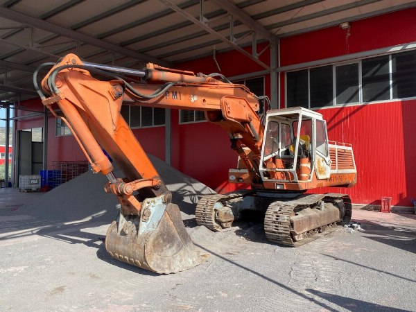 Citrus processing lines - Audi Q5 and excavator - Bank. n. 54/2021 - Catania L. C.