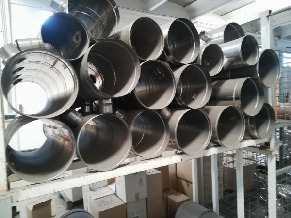 Pipes for flues - Vehicles and office furniture - Bank. 07/2021 - Caltanissetta L.C. - sale 2