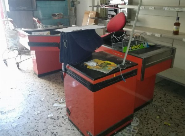 Supermarket Furniture and Equipment - Bank. 11/2022 - Agrigento Law Court - Sale 4